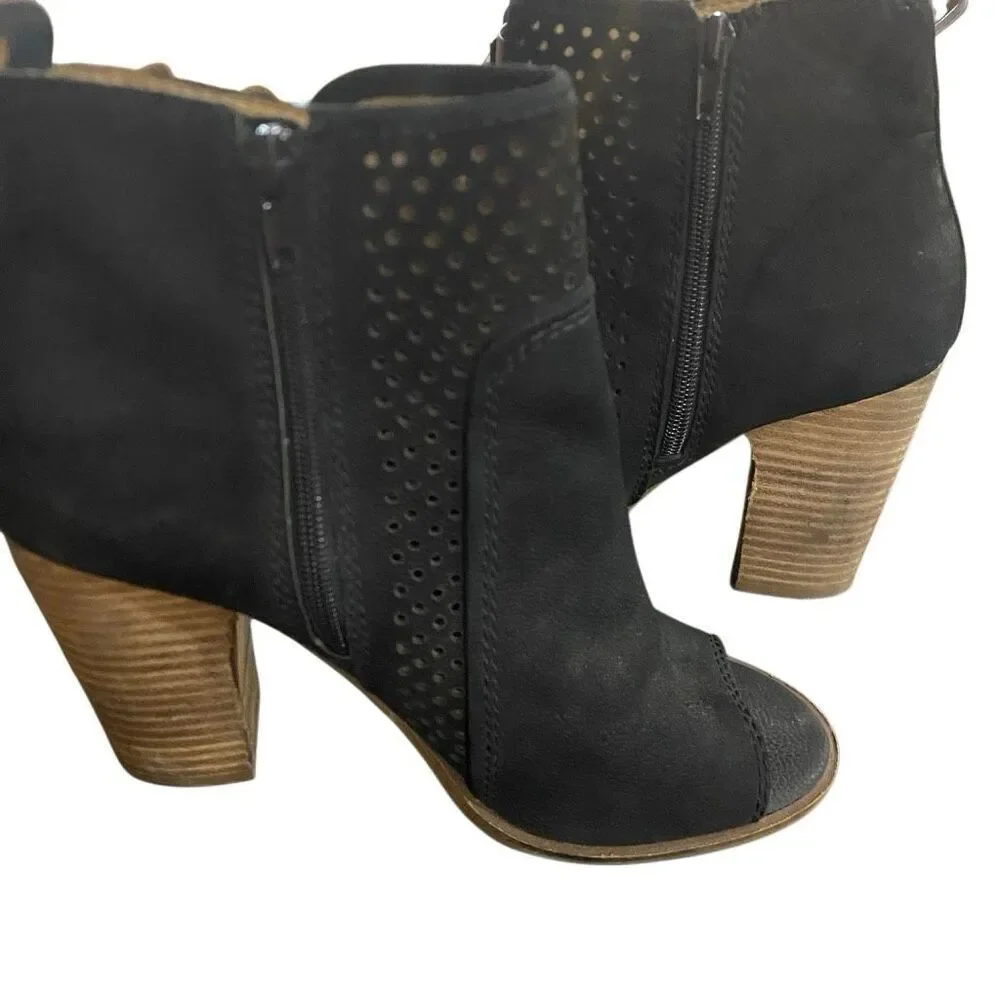Lucky Brand Lakmeh black heeled boots open toe size 9M